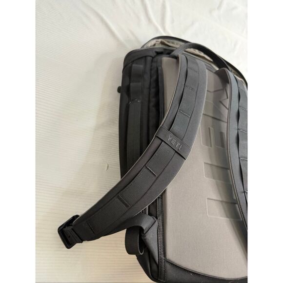 Yeti Crossroads 22 Black Carry On Backpack main image 7